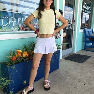 Women’s White Pleated Tennis Skirt with Attached Shorts. Prince Size M